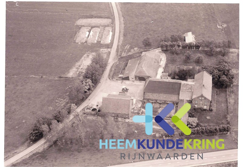 Luchtfoto Herwen Havezate de Boswaaij afgebroken 1974 ivm Batavenweg Coll. G.B.Janssen F0000026